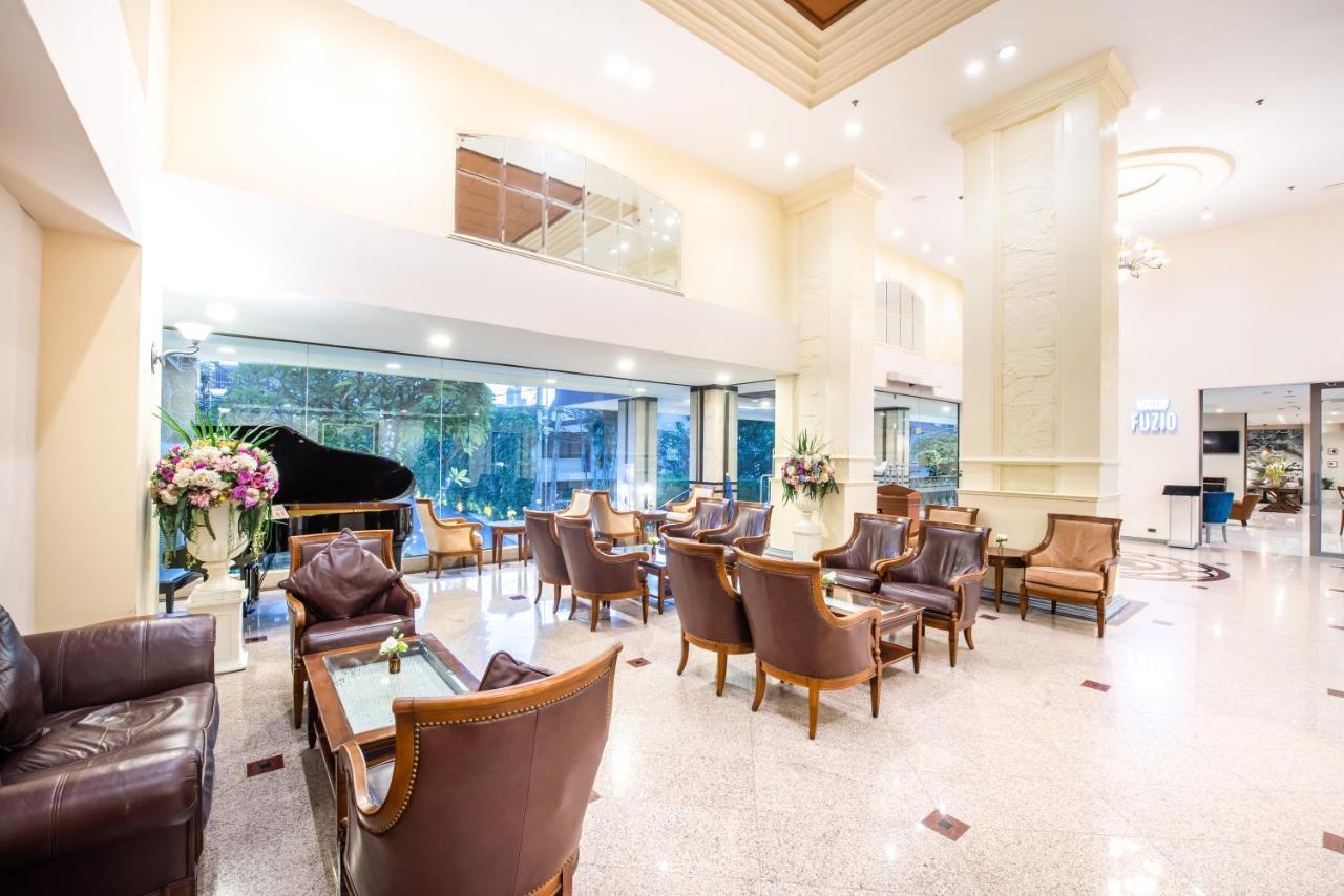 Royal Suite Hotel Bangkok Exterior foto